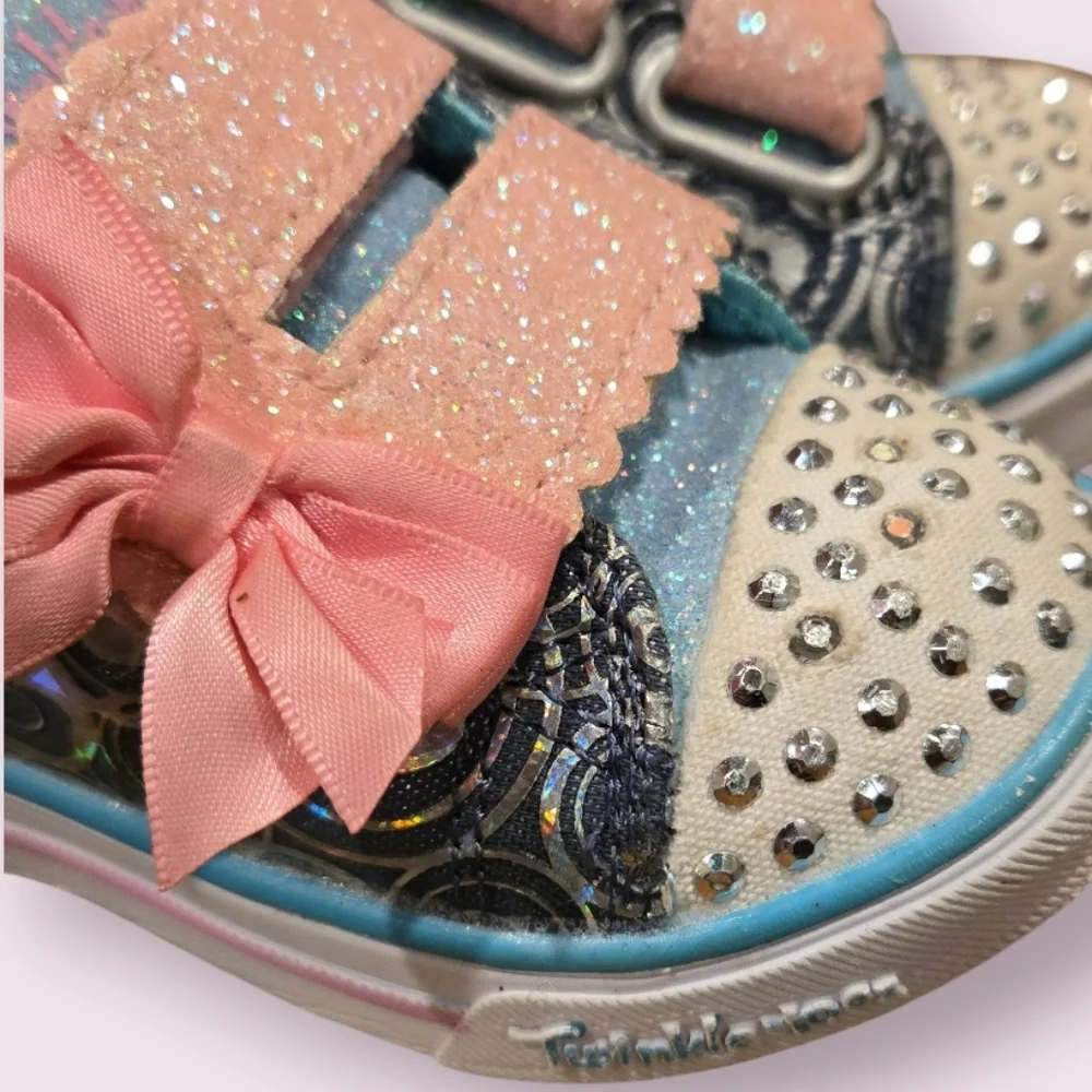 Skechers Heart Pattern Sneakers Light Up Sparkle Bow - Blue Silver Pink Sz 5